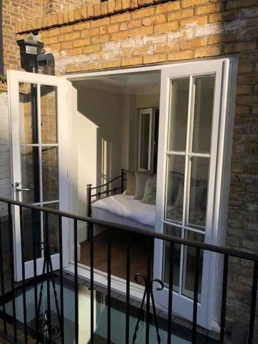 Stylish 3-Bedroom Flat In Kensington Londyn Zewnętrze zdjęcie