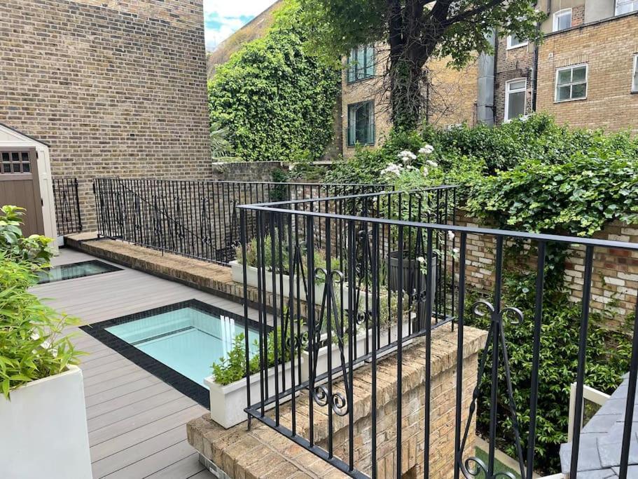Stylish 3-Bedroom Flat In Kensington Londyn Zewnętrze zdjęcie